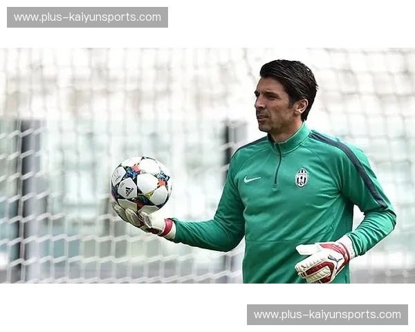 绿茵巅峰的意志较量：当“高卢雄鸡”邂逅“蓝黄军团”，法兰西之夏的足球盛宴